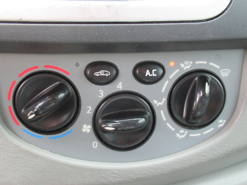 Renault Trafic 2.0 DCi 115 Lang 9-persoons Personenbus Passenger 8