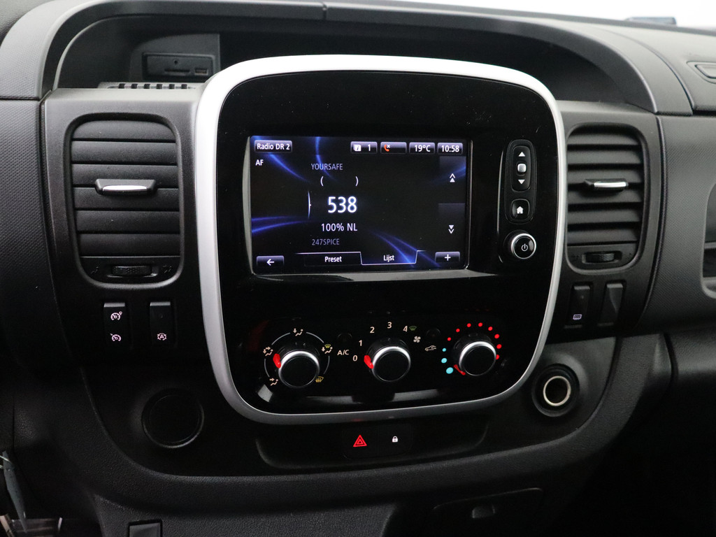 Renault Trafic 2.0DCi 120PK Imperiaal | Betimmering | Camera | Airco | Cruise | 3-Persoons 17