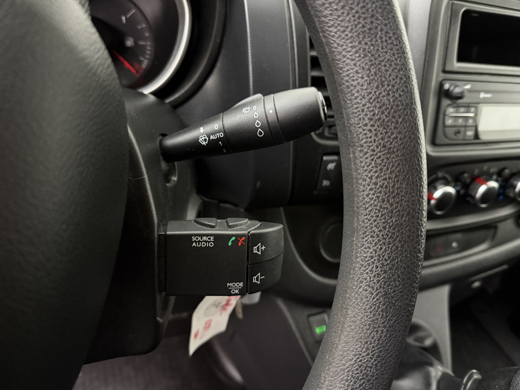 Renault Trafic 2.0DCi 120PK Lang | Airco | Camera | Cruise | 3-Persoons | Trekhaak 15