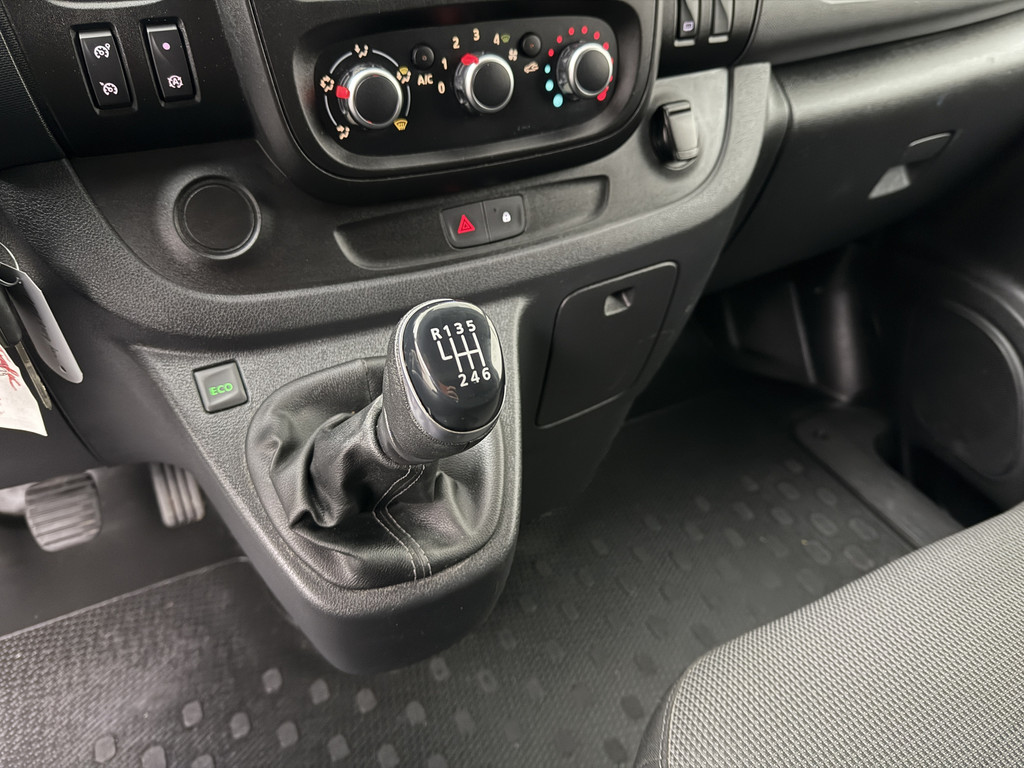 Renault Trafic 2.0DCi 120PK Lang | Airco | Camera | Cruise | 3-Persoons | Trekhaak 16