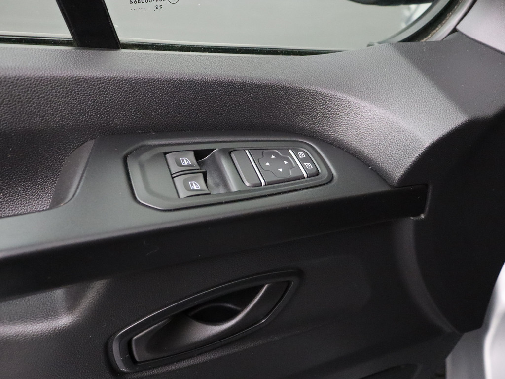 Renault Trafic 2.0DCi 130PK Lang Dubbele Cabine 6-Persoons | Multimedia | Camera | Airco | Trekhaak 8