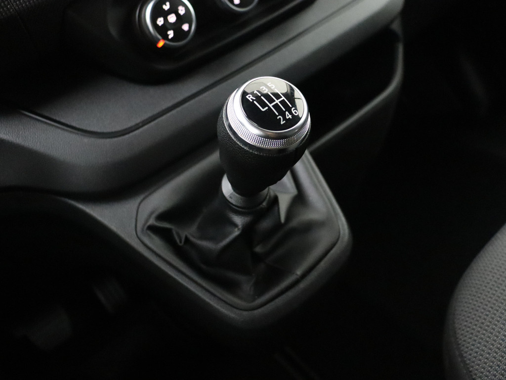 Renault Trafic 2.0DCi 130PK Lang Edition | Led | Multimedia | Camera | Trekhaak | Betimmering | 3-Persoons 15