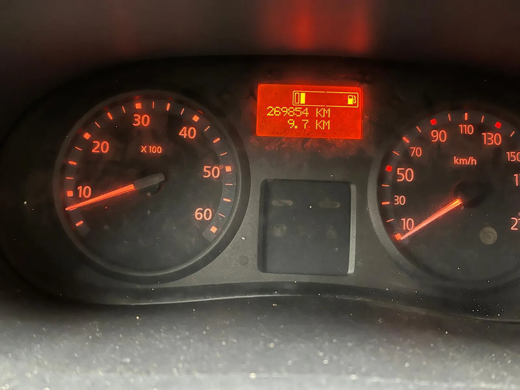 Renault Trafic 2.0 DTTI 10