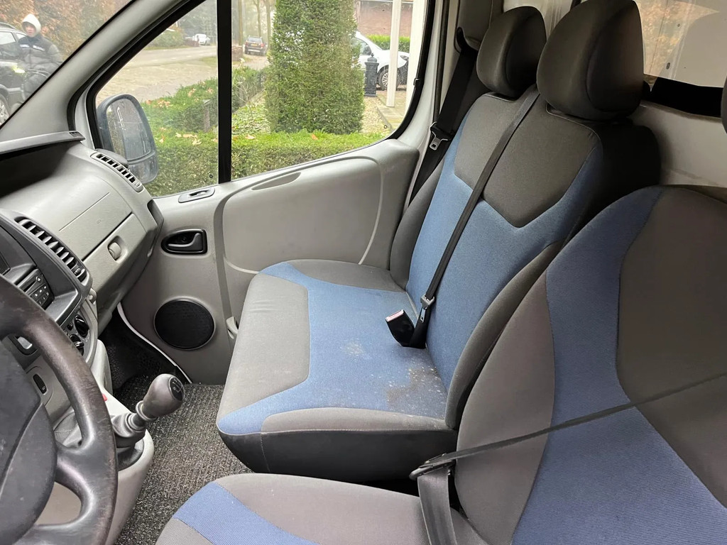 Renault Trafic 2.0 DTTI 7