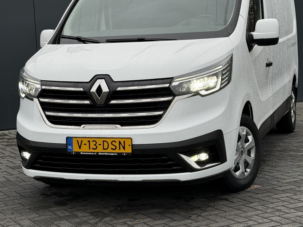 Renault Trafic 2.0 dCi 110 PK / L2H1 / 1e EIG. / TREKHAAK / AIRCO / CRUISE / CARPLAY / 3-ZITS / LED 21