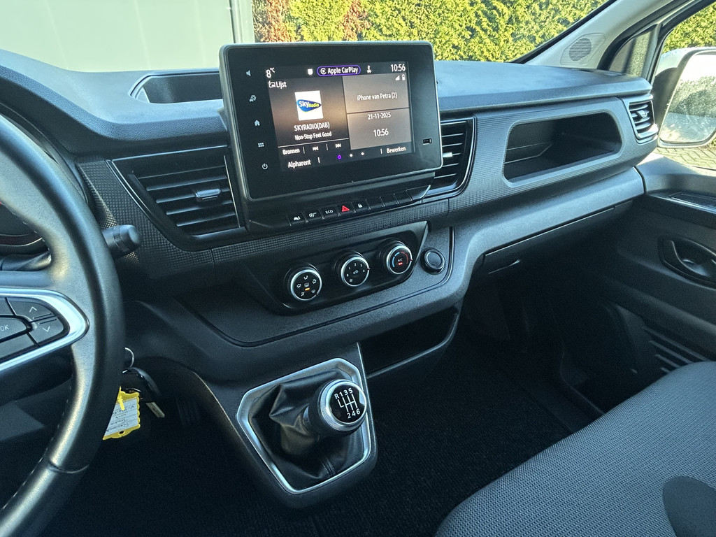 Renault Trafic 2.0 dCi 110 PK / L2H1 / TREKHAAK / 31.141 KM !! / 1e EIG. / AIRCO / CRUISE / 3-ZITS / APPLE CARPLAY / LED 13