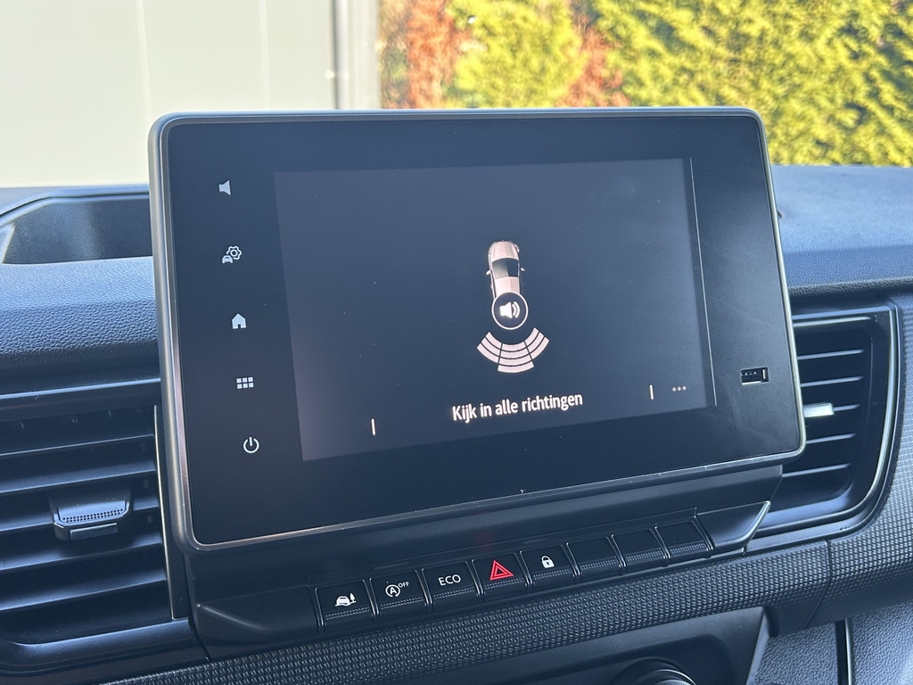 Renault Trafic 2.0 dCi 110 PK / L2H1 / TREKHAAK / 31.141 KM !! / 1e EIG. / AIRCO / CRUISE / 3-ZITS / APPLE CARPLAY / LED 17