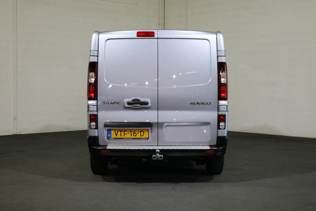 Renault Trafic 2.0 dCi 110pk L2 H1 Airco Navigatie 10dkm 8