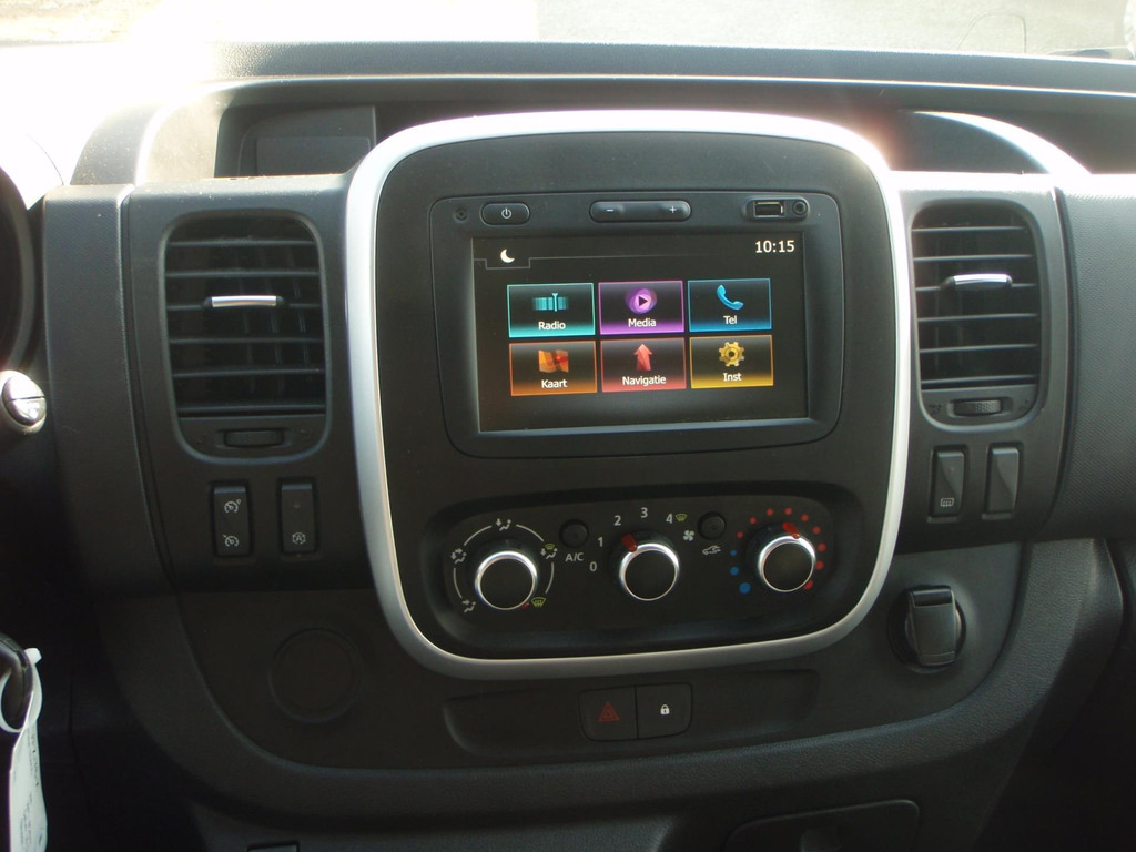 Renault Trafic 2.0 dCi 120 Groot scherm navi 118202 km bj 20 18