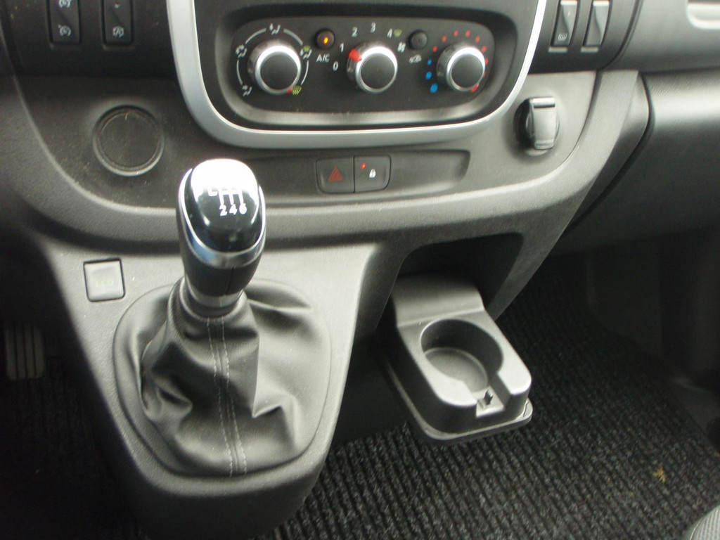 Renault Trafic 2.0 dCi 120 Groot scherm navi 118202 km bj 20 21