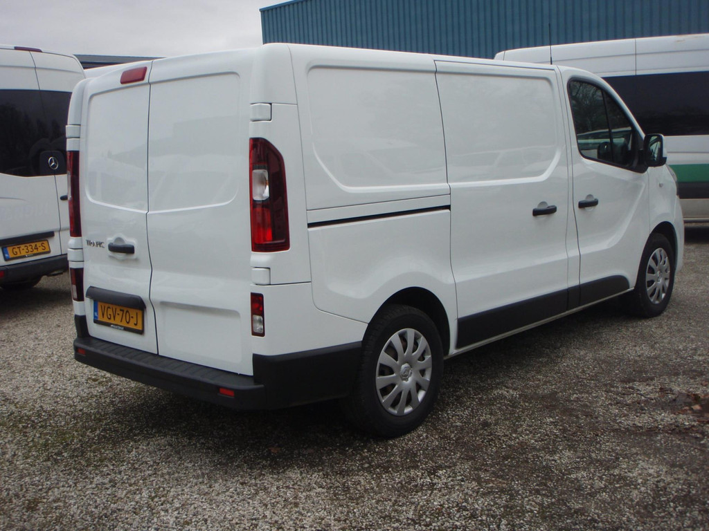 Renault Trafic 2.0 dCi 120 Groot scherm navi 118202 km bj 20 7