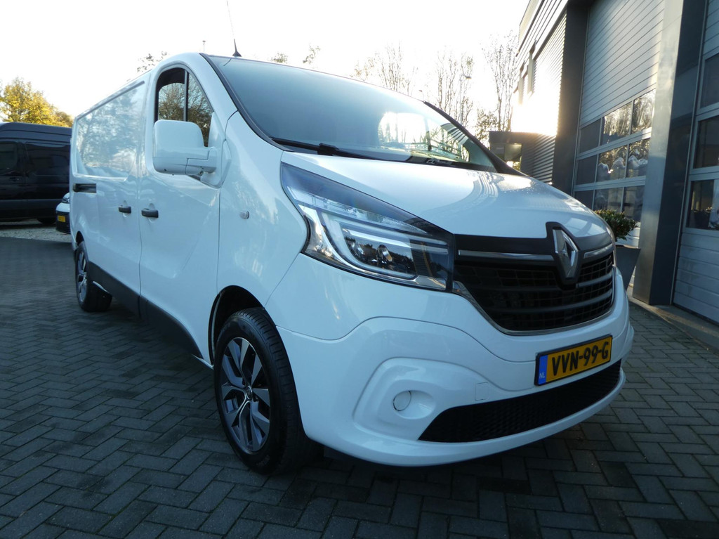 Renault Trafic 2.0 dCi 120 L2H1 lang airco 3 zits 12