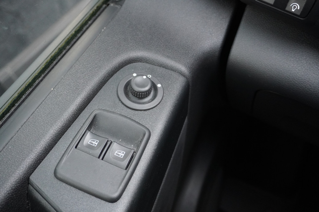 Renault Trafic 2.0 dCi 120PK 2x schuifdeur EURO 6 - Airco - Navi - Cruise - â¬11.950,- Excl. 17