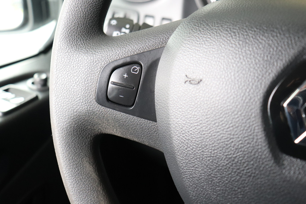 Renault Trafic 2.0 dCi 120PK L2 Dubbele cabine EURO 6 - Airco - Navi - Cruise - ⬠17.500,- Excl. 20