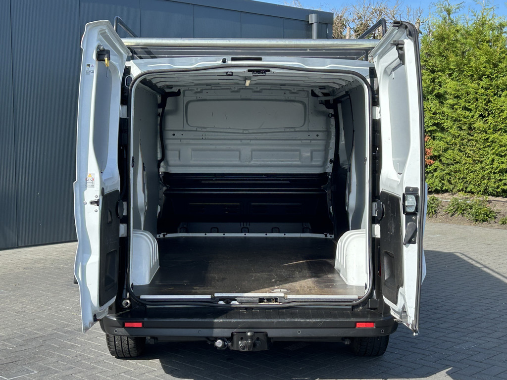 Renault Trafic 2.0 dCi 120 PK / L2H1 / 1e EIG. / IMPERIAAL / TREKHAAK / AIRCO / CRUISE / NAVI / 3-ZITS 7