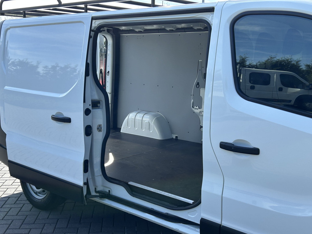 Renault Trafic 2.0 dCi 120 PK / L2H1 / 1e EIG. / IMPERIAAL / TREKHAAK / AIRCO / CRUISE / NAVI / 3-ZITS 8