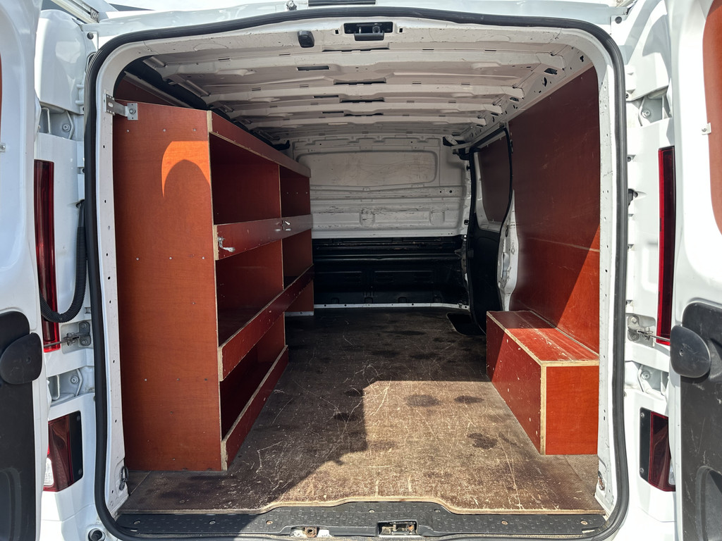 Renault Trafic 2.0 dCi 120 PK SPORT / L2H1 / 1e EIG. / LED / LM VELGEN / IMPERIAAL / TREKHAAK / CAMERA / NAVI / AIRCO / CRUISE 7