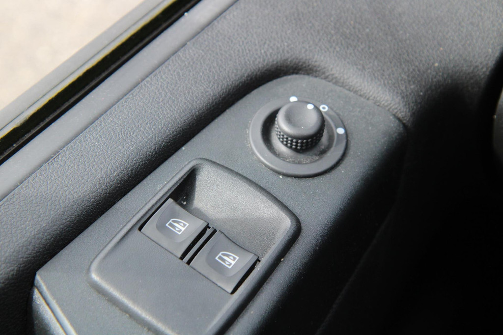 Renault Trafic 2.0 dCi 120 T29 L1H1 Comfort / Dubbele schuifdeur / Cruise / 3 zits / achterklep 18