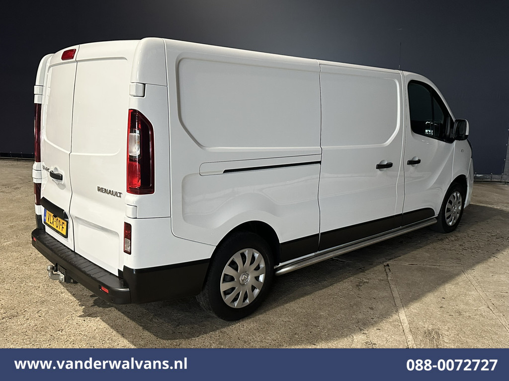 Renault Trafic 2.0 dCi 120pk Euro6 L2H1 Airco | Navigatie | Camera | LED | Cruisecontrol | Trekhaak Parkeersensoren, Sidebars, Bijrijdersbank 12