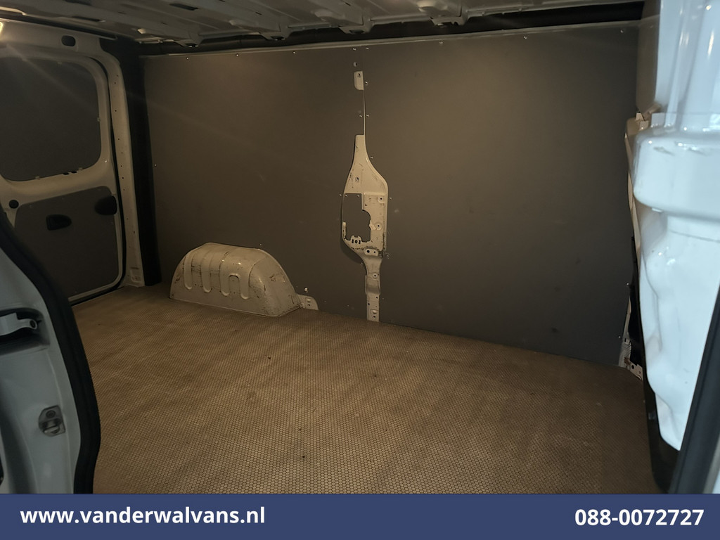 Renault Trafic 2.0 dCi 120pk Euro6 L2H1 Airco | Navigatie | Camera | LED | Cruisecontrol | Trekhaak Parkeersensoren, Sidebars, Bijrijdersbank 13