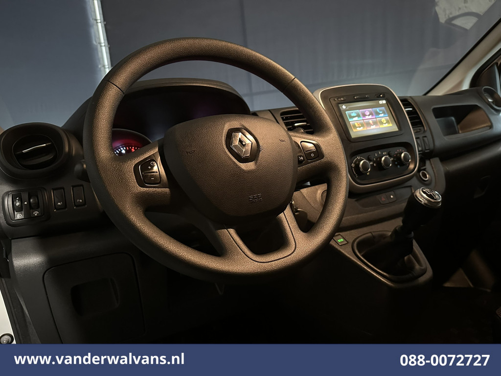 Renault Trafic 2.0 dCi 120pk Euro6 L2H1 Airco | Navigatie | Camera | LED | Cruisecontrol | Trekhaak Parkeersensoren, Sidebars, Bijrijdersbank 15