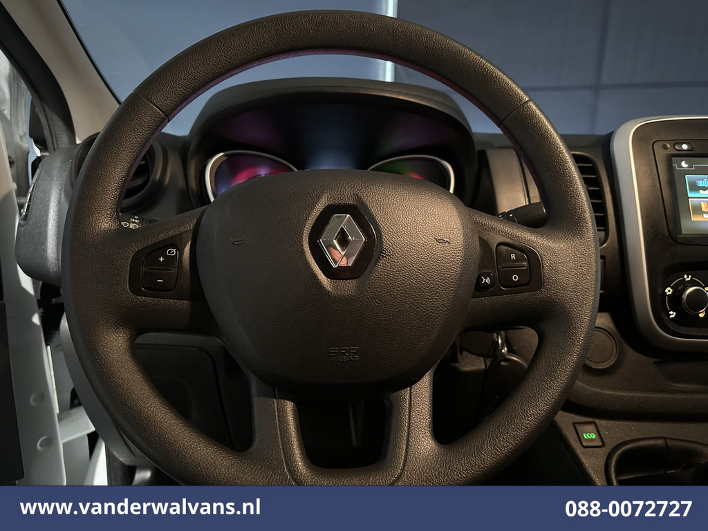 Renault Trafic 2.0 dCi 120pk Euro6 L2H1 Airco | Navigatie | Camera | LED | Cruisecontrol | Trekhaak Parkeersensoren, Sidebars, Bijrijdersbank 16