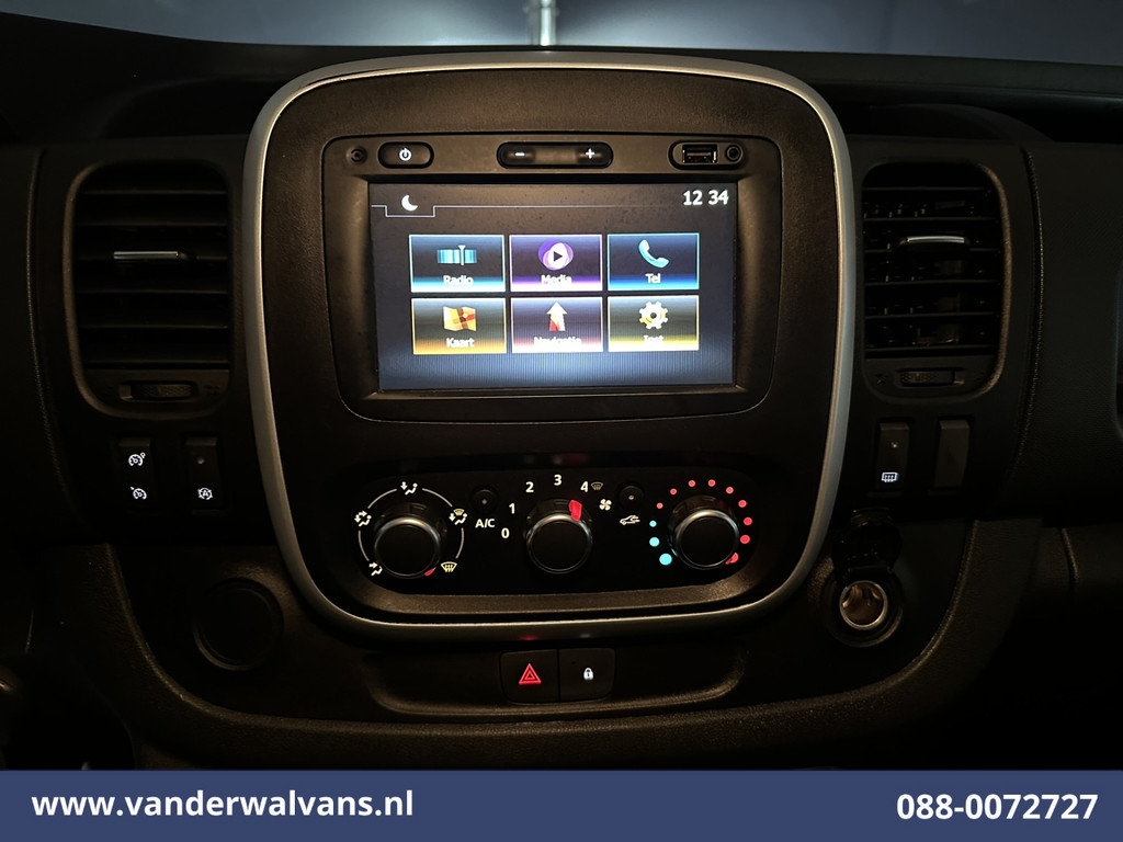 Renault Trafic 2.0 dCi 120pk Euro6 L2H1 Airco | Navigatie | Camera | LED | Cruisecontrol | Trekhaak Parkeersensoren, Sidebars, Bijrijdersbank 17
