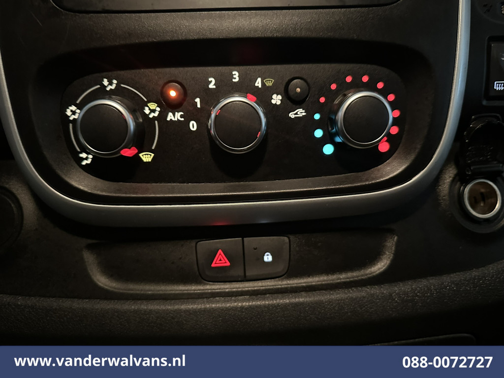 Renault Trafic 2.0 dCi 120pk Euro6 L2H1 Airco | Navigatie | Camera | LED | Cruisecontrol | Trekhaak Parkeersensoren, Sidebars, Bijrijdersbank 7