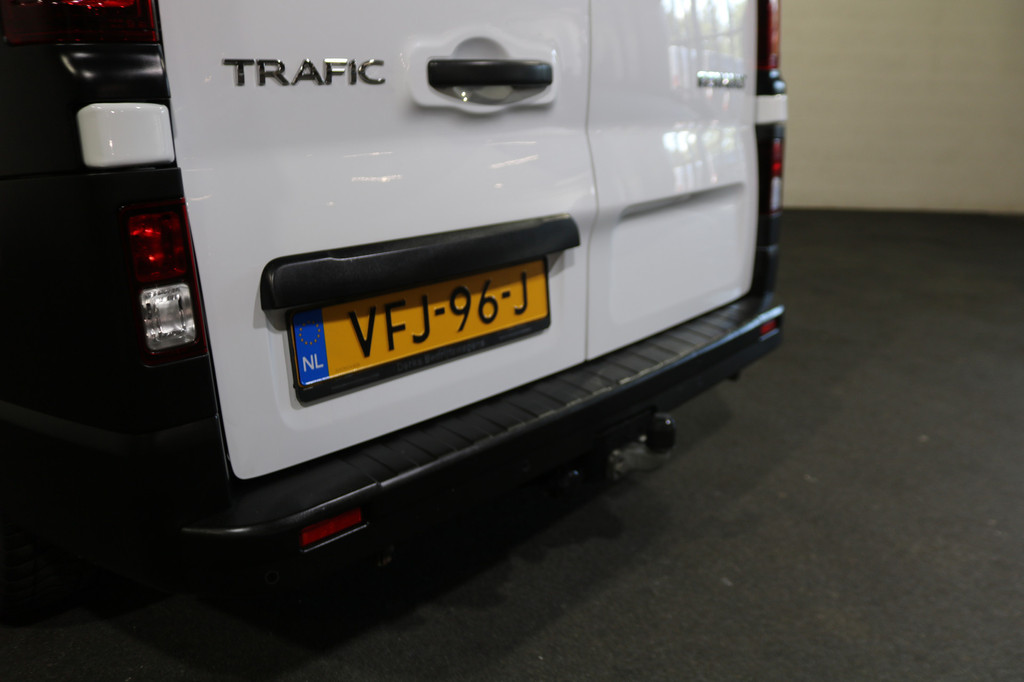 Renault Trafic 2.0 dCi 120pk L1 H1 Airco Navigatie 2x Schuifdeur 16