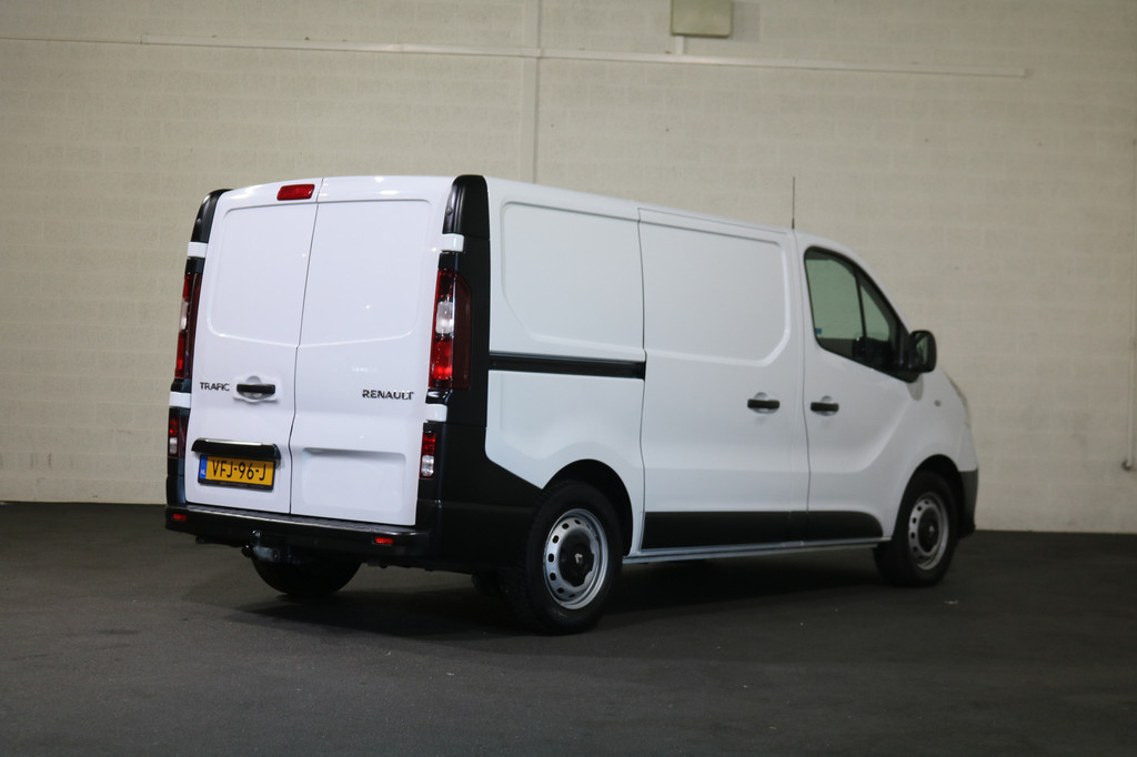 Renault Trafic 2.0 dCi 120pk L1 H1 Airco Navigatie 2x Schuifdeur 9