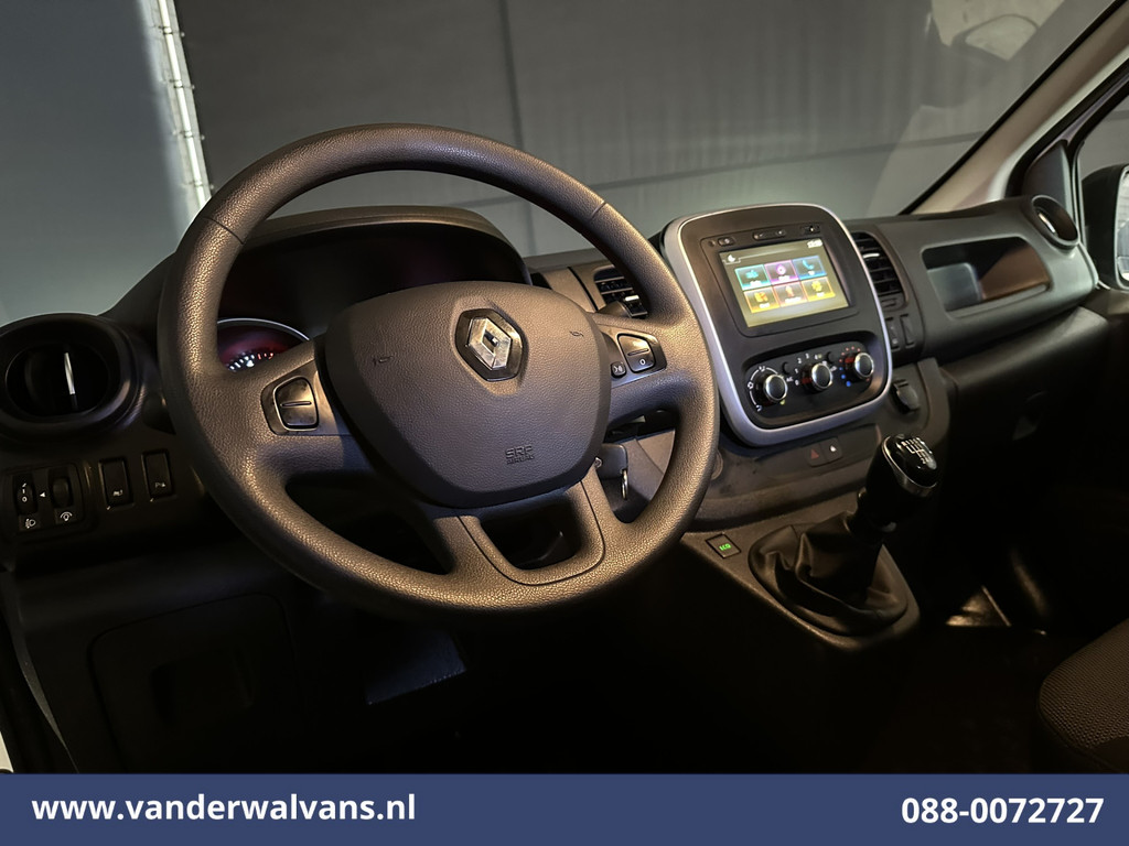 Renault Trafic 2.0 dCi 120pk L1H1 Euro6 Airco | LED | Navigatie | Cruisecontrol | Trekhaak | Omvormer Parkeersensoren, Bijrijdersbank 14