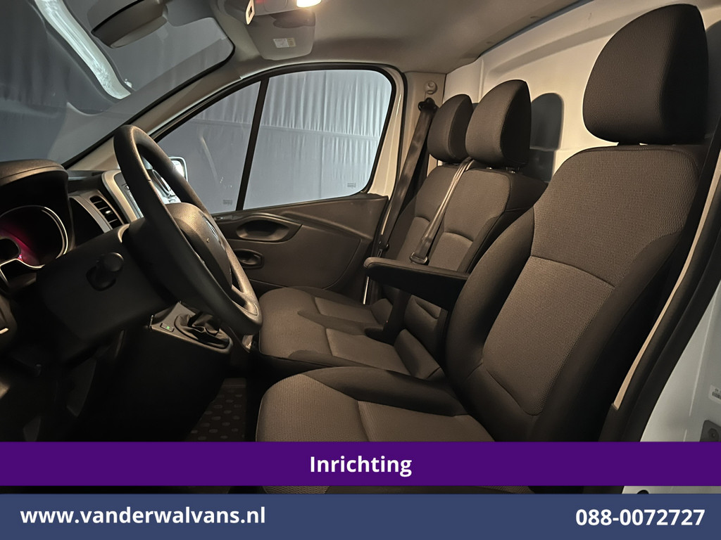 Renault Trafic 2.0 dCi 120pk L2H1 Inrichting Euro6 Airco | Camera | Navigatie | Trekhaak | LED | Cruisecontrol Parkeersensoren, Bijrijdersbank 15