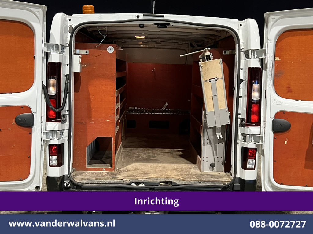 Renault Trafic 2.0 dCi 120pk L2H1 Inrichting Euro6 Airco | Omvormer | Camera | Navigatie | LED | Trekhaak Cruisecontrol, Parkeersensoren, Bijrijdersbank 14