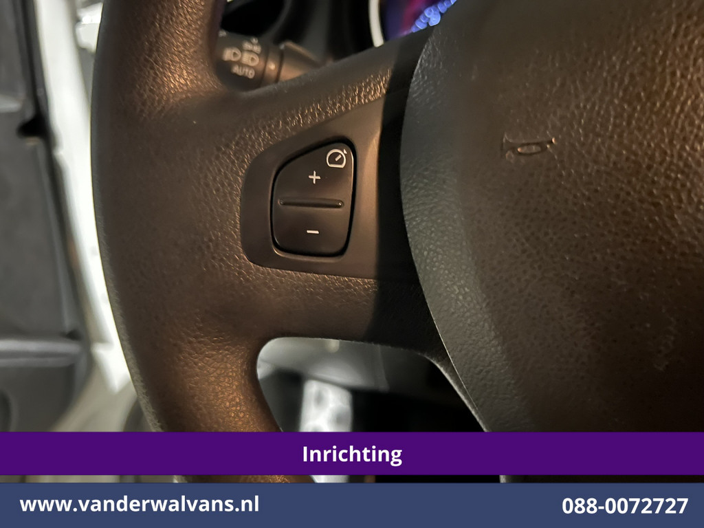 Renault Trafic 2.0 dCi 120pk L2H1 Inrichting Euro6 Airco | Omvormer | Camera | Navigatie | LED | Trekhaak Cruisecontrol, Parkeersensoren, Bijrijdersbank 7