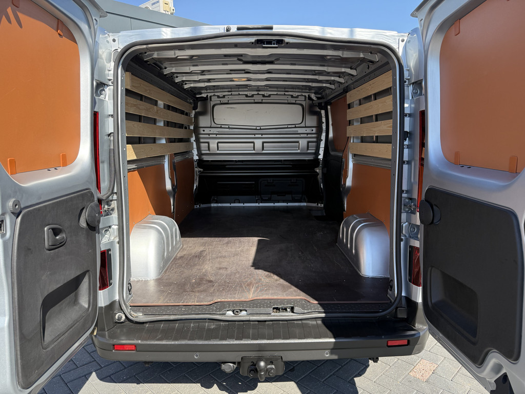Renault Trafic 2.0 dCi 130 PK / L2H1 / WORK EDITION / TREKHAAK / AIRCO / CRUISE / CAMERA / LED / 3-ZITS 7