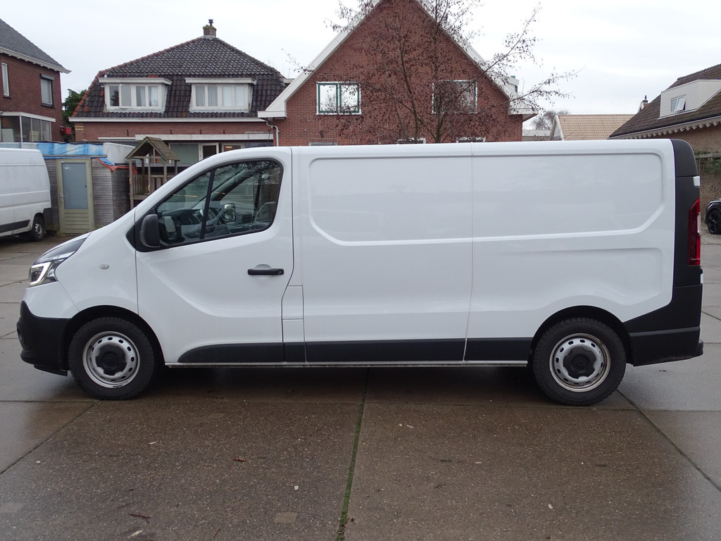 Renault Trafic 2.0 dCi 145 L2H1 Luxe 9