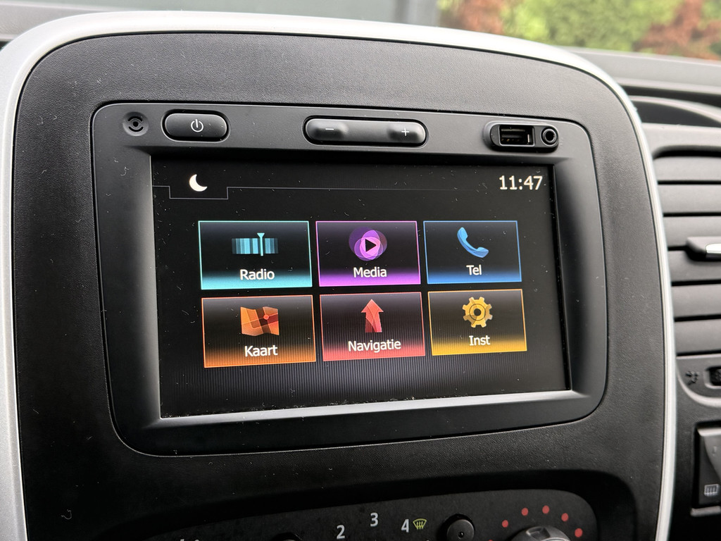 Renault Trafic 2.0 dCi 145 PK AUTOMAAT / L1H1 / 2x SCHUIFDEUR / TREKHAAK / AIRCO / CRUISE / 3-ZITS / LED 13