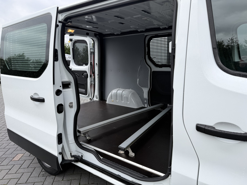 Renault Trafic 2.0 dCi 145 PK AUTOMAAT / L1H1 / 2x SCHUIFDEUR / TREKHAAK / AIRCO / CRUISE / 3-ZITS / LED 9