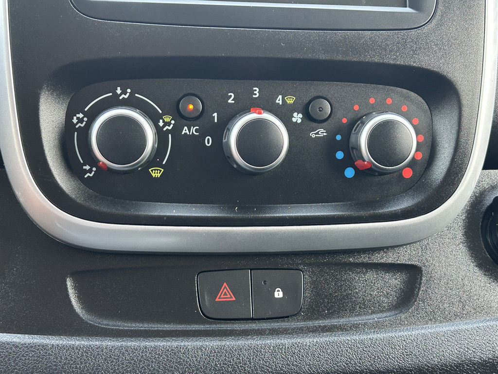 Renault Trafic 2.0 dCi 146 PK AUTOMAAT / L1H1 / 1e EIG. / 2X SCHUIFDEUR / AIRCO / CRUISE / NAVI / BLUETOOTH 16