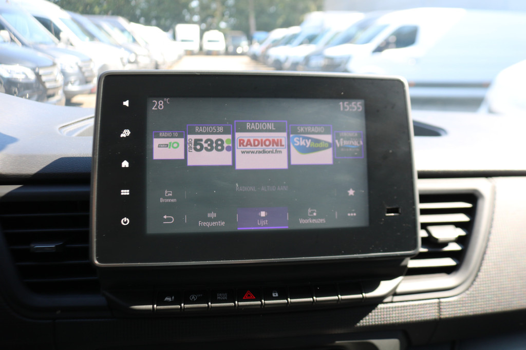 Renault Trafic 2.0 dCi 150PK Automaat L2H1 Work Edition Apple Carplay Trekhaak 17