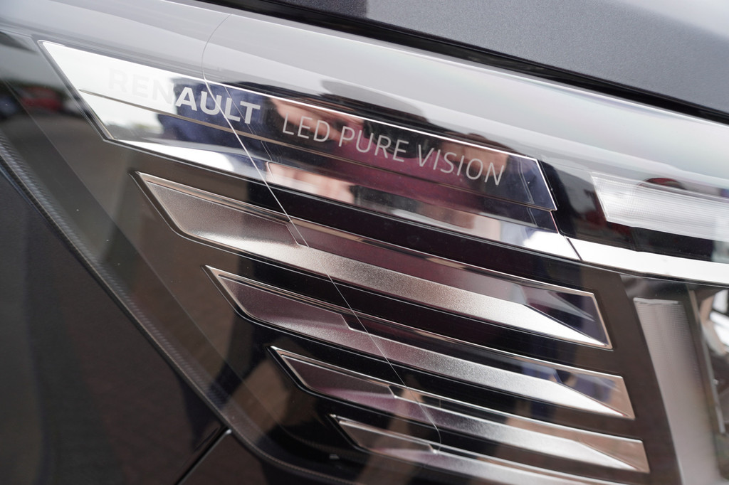Renault Trafic 2.0 dCi 150PK T30 L2H1 Luxe Schuifdeur L / R Nr. V127 | Climate | Adapt. Cruise | Navi | Trekhaak | Betimmering 21