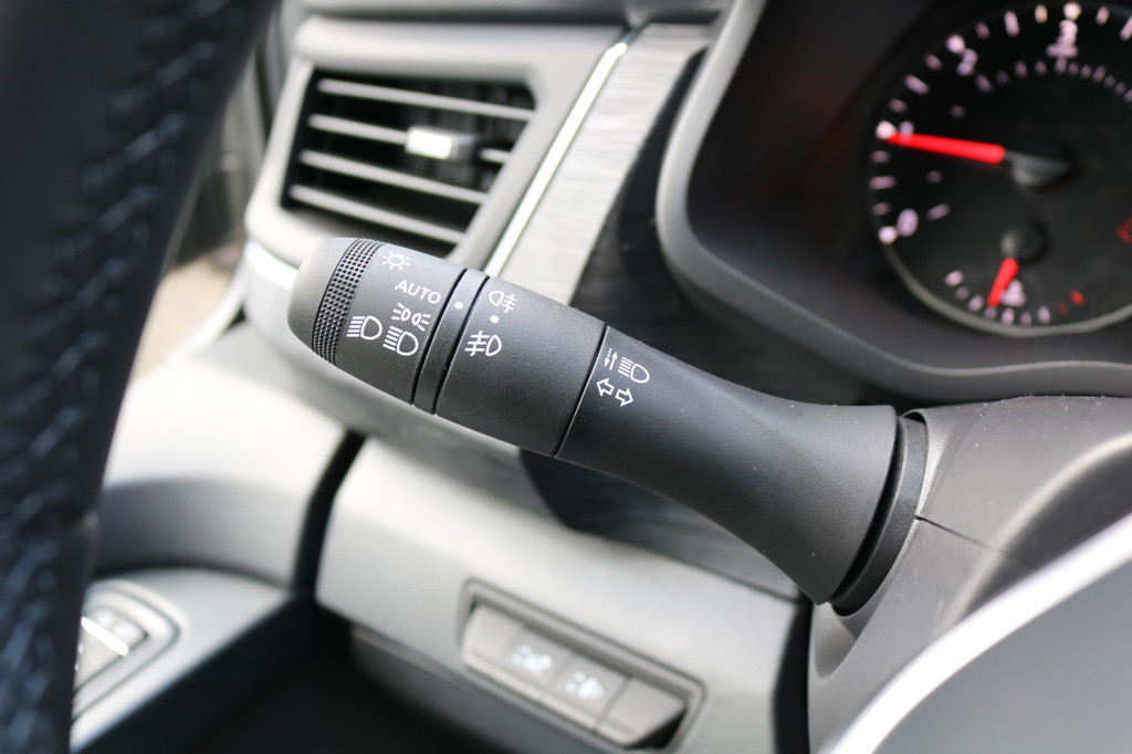 Renault Trafic 2.0 dCi 170pk L2 H1 DC Airco Navigatie Camera 2x Schuifdeur Luxe 17