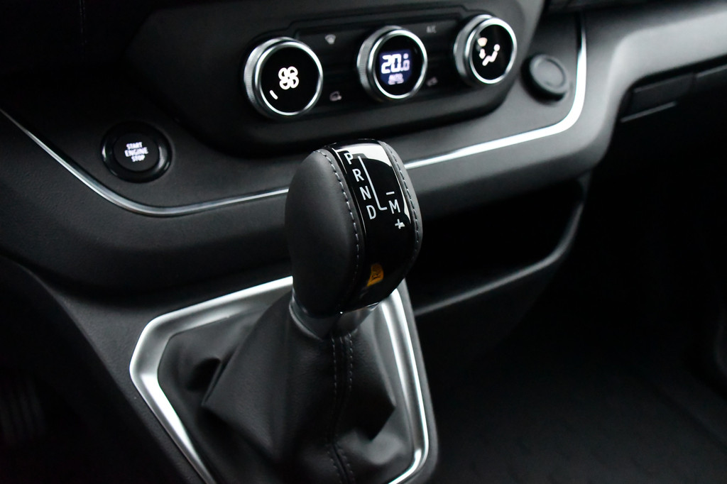 Renault Trafic 2.0 dCi EDC 170 L2H1 Extra DC PB Edition Cruise, Camera, Carplay, Stoelverwarming, 2 x Schuifdeur, Automaat, Sensoren, Trekhaak, Clima, BOM VOL! 17