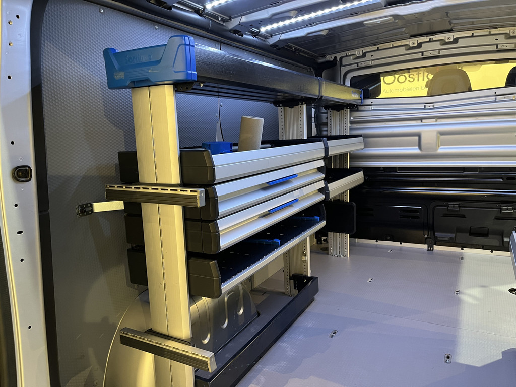 Renault Trafic 2.0 dCi L1H1 170 PK Automaat Servicebus / Sortimo Inrichting / Euro 6 / Airco / Cruise Control / Camera / Trekhaak / 3-Zits / 11