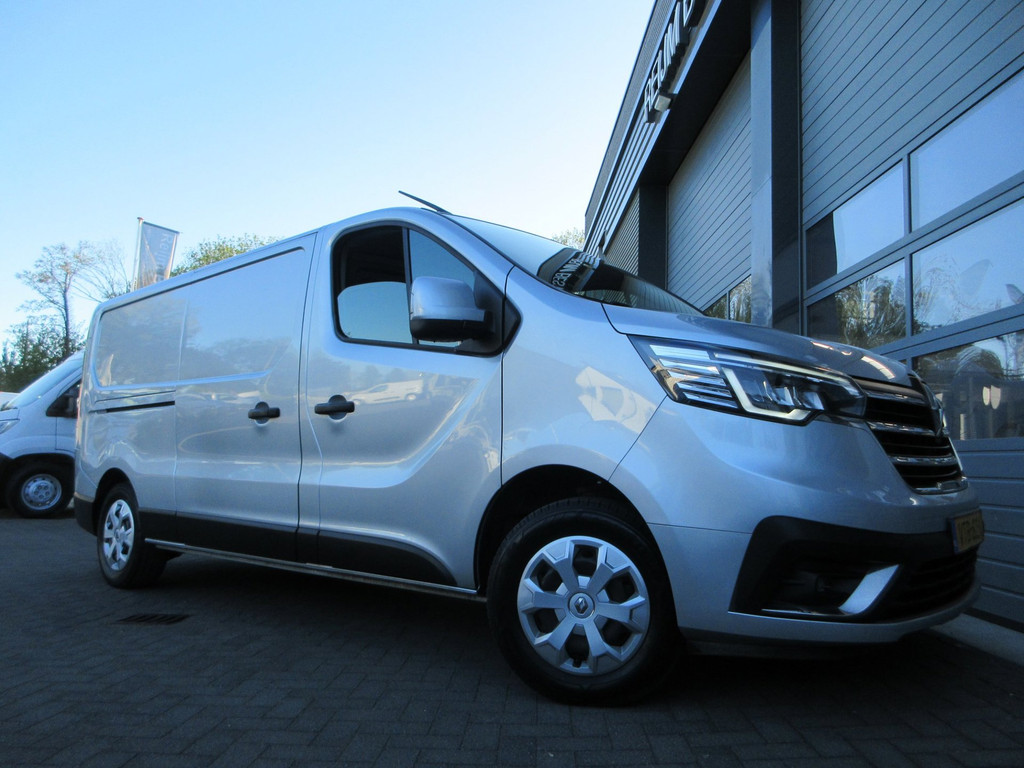 Renault Trafic 2.0 dCi L2, 131pk, LED, 2xSchuifdeur, Navigatie, 3-Zits. 19