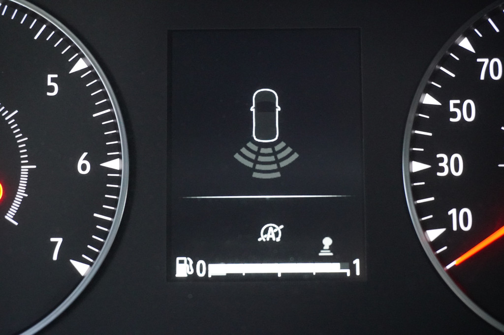 Renault Trafic 2.0 dCi L2 EURO 6 - Airco - Cruise - Trekhaak - â¬21.900,- Excl. 14