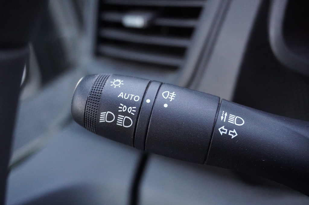 Renault Trafic 2.0 dCi L2 EURO 6 - Airco - Cruise - Trekhaak - â¬21.900,- Excl. 15