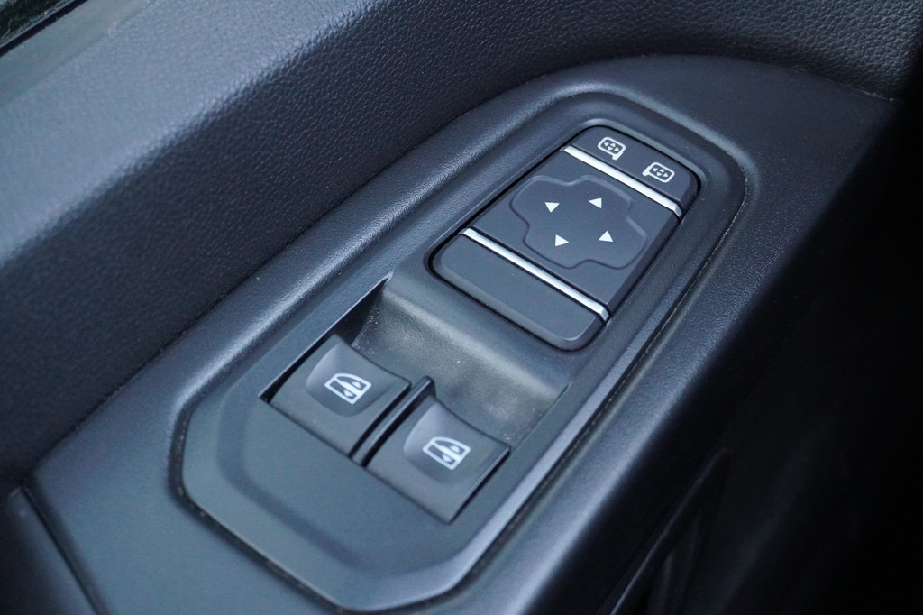 Renault Trafic 2.0 dCi L2 EURO 6 - Airco - Cruise - Trekhaak - â¬21.900,- Excl. 17