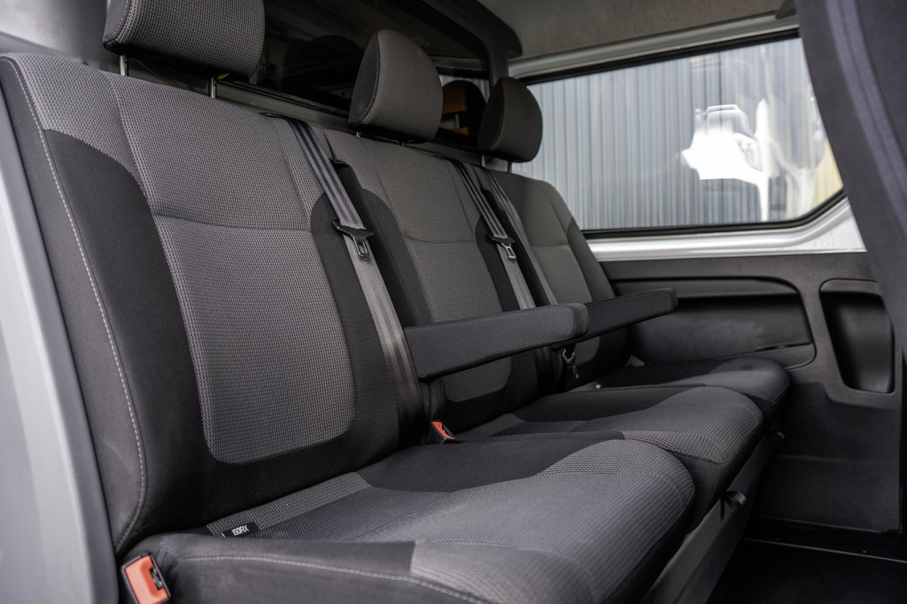 Renault Trafic **2.0 dCi L2H1 | 120 PK | Euro 6 | 5-Persoons | Cruise | Airco | DC** 13