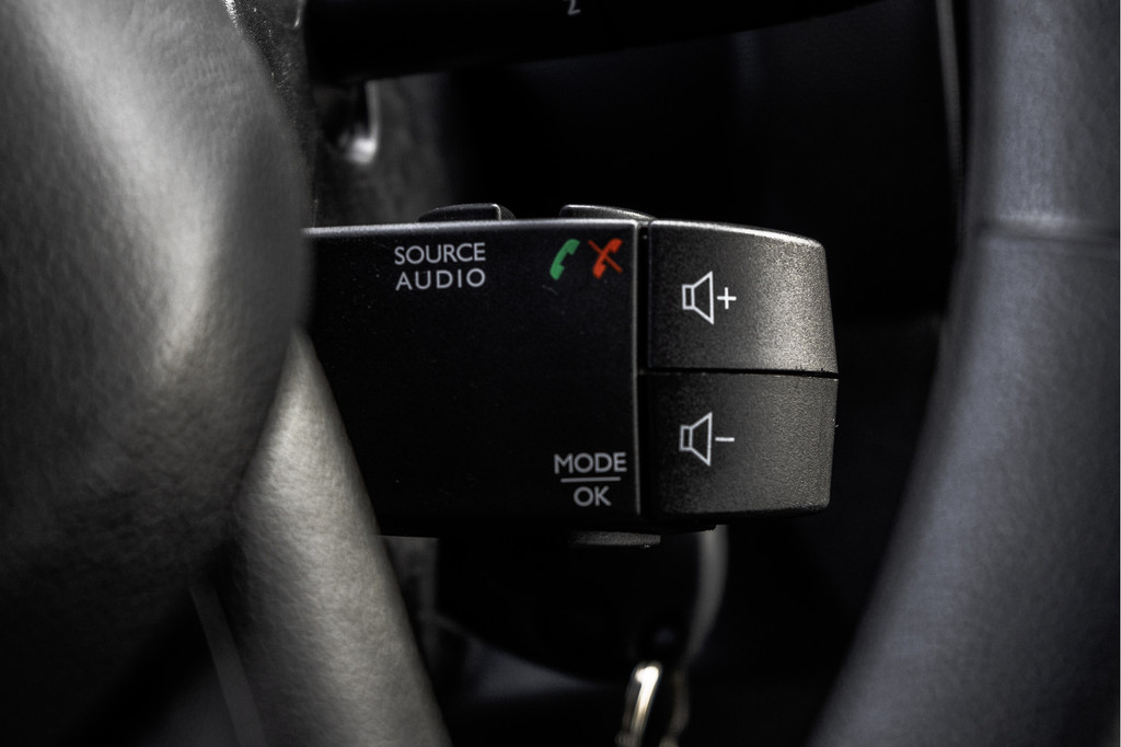 Renault Trafic **2.0 dCi L2H1 | 120 PK | Euro 6 | 5-Persoons | Cruise | Airco | DC** 20